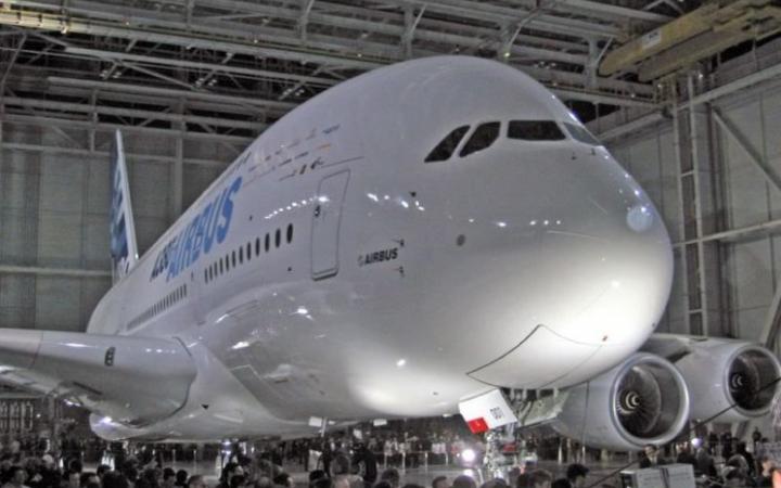 1278094207_airbus_a380_-_1024x768.jpg