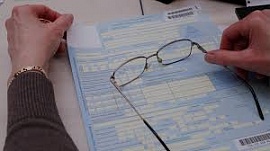 В России предложили ввести прямые выплаты для больничных и пособий матерям В России предложили ввести прямые выплаты для больничных и пособий матерям